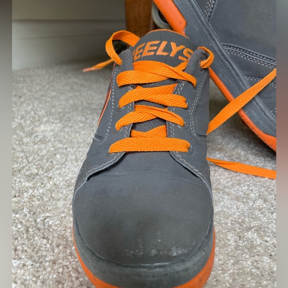 Heelys kids’ youths’ boys’ skates running shoes w/ wheels on the heels #sk8rboi - Picture 4 of 7